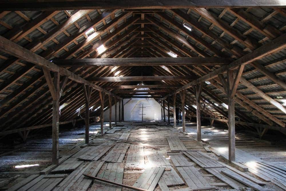 Ways to Get Your Roof Spring-Ready