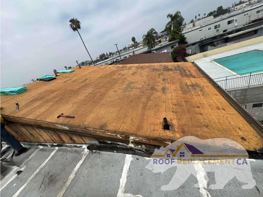 7321LennoxAve4 Old decking boards