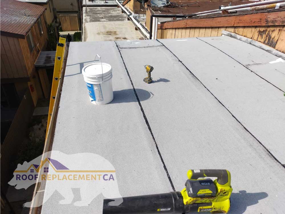 7321LennoxAve9 Getting ready for the sealing