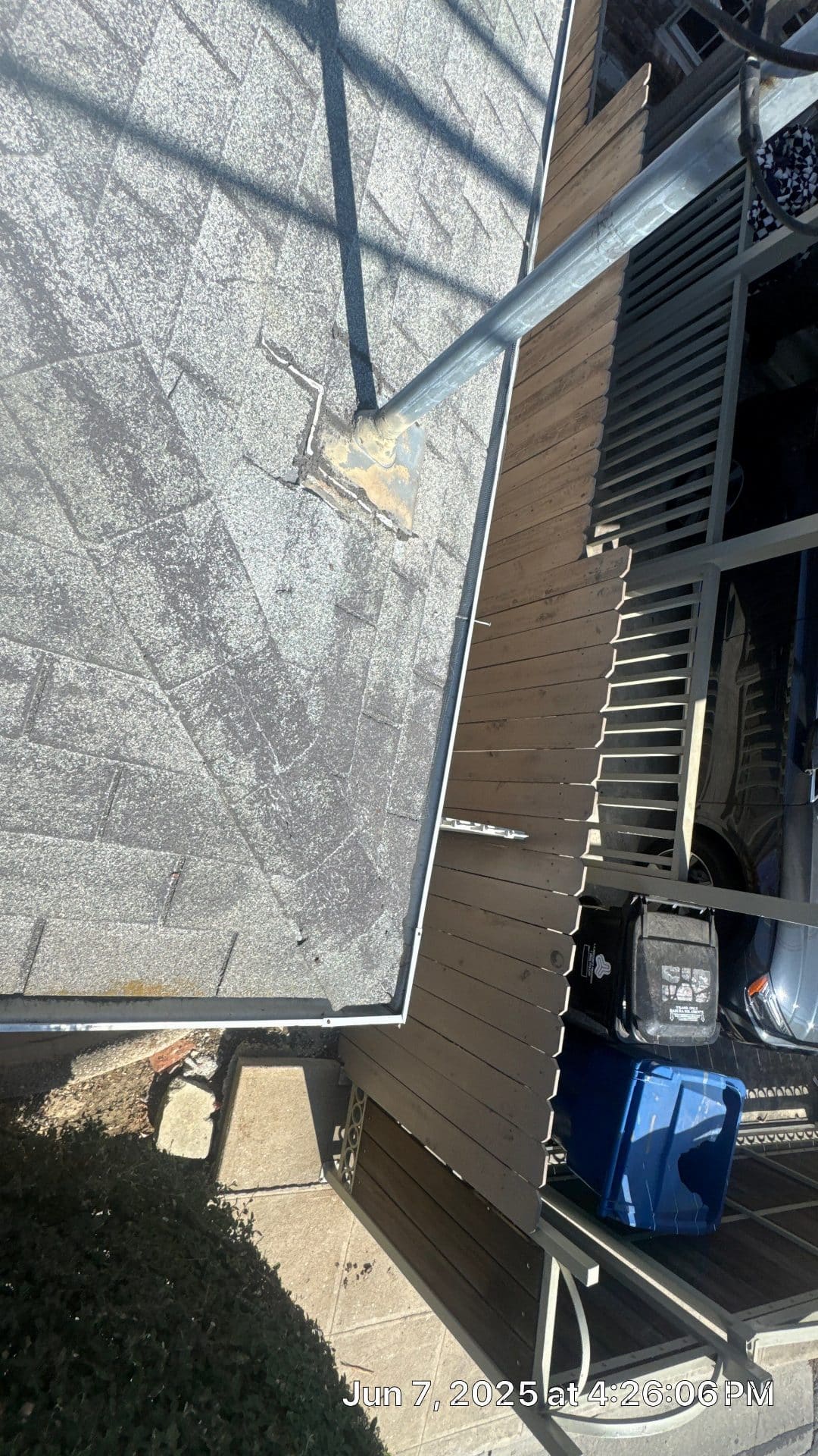 Asphalt shingle roof edge with damaged flashing area near gutter in Highland Park | Roof Replacement Inc Asphalt shingle roof edge with damaged flashing area near gutter — Highland Park — Roof Replacement Inc