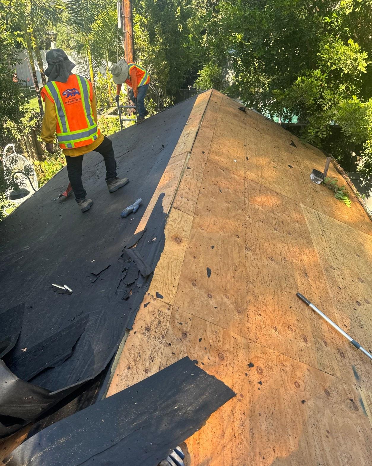 full-tearoff-bare-decking-shingle-reroof-studio-city-4177