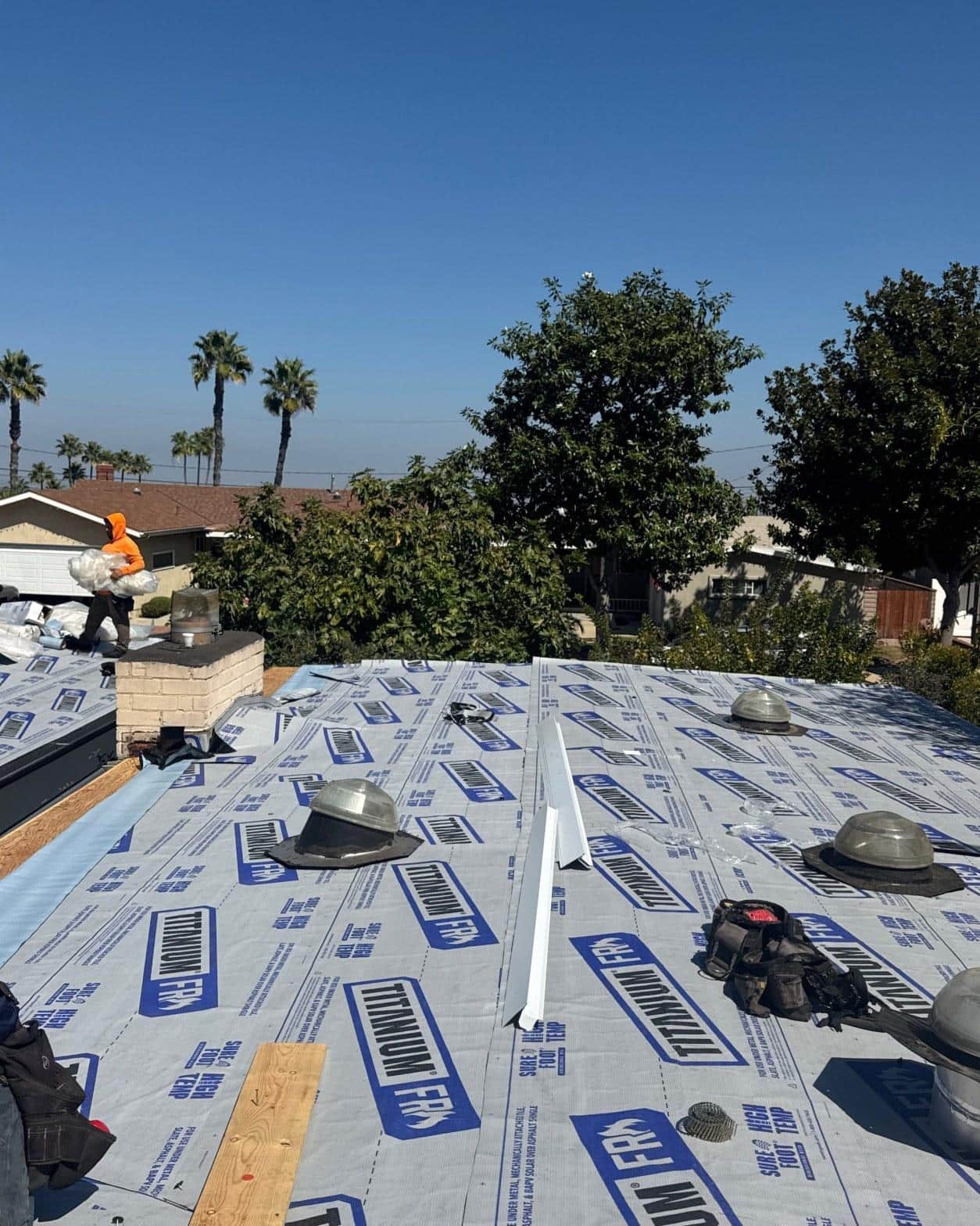 mid-century-home-standing-seam-metal-roof-skip-sheathing-4400